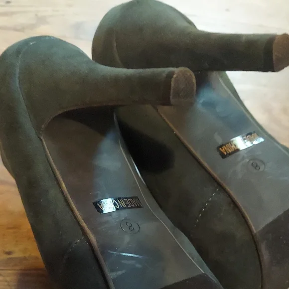 4 For $12 Red Circle Footwear Green Heeled Booties - Picture 9 of 10